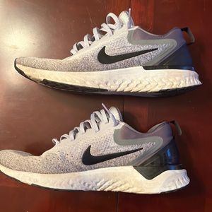 Mens nike odyssey react, sz 11